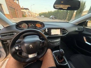 Peugeot 308 2016