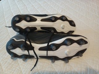 Botas de fútbol Puma King Match Negras