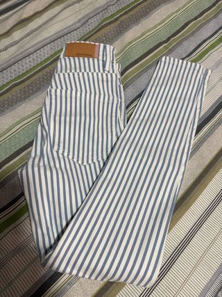 Pantalón rayas Stradivarius Talla 34