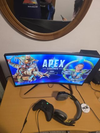 Monitor MSI Curvo Gaming