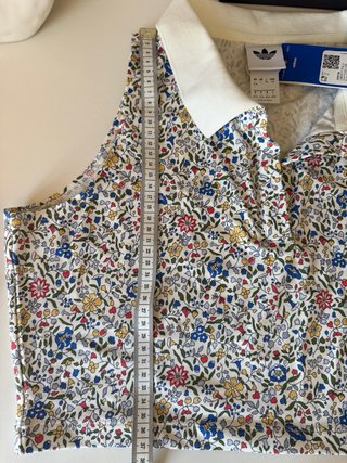 Top Adidas Floral Talla L Nuevo