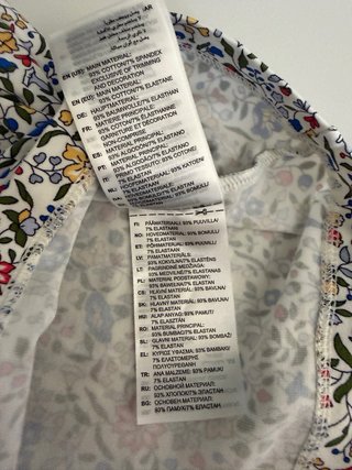 Top Adidas Floral Talla L Nuevo