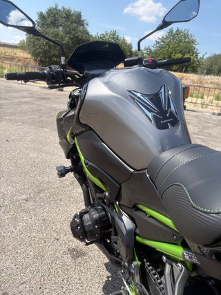 Kawasaki Z900 Negra y Verde