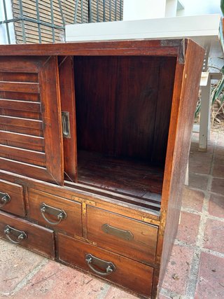 Mueble de salón madera oscura