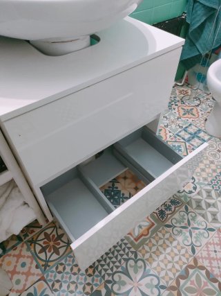 Mueble bajo lavabo blanco