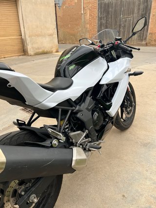 Kawasaki Ninja 250SL ABS Blanca