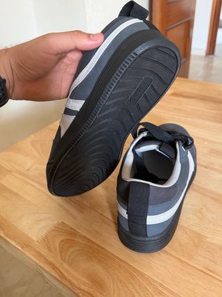 Zapatillas Pull&Bear negras y grises