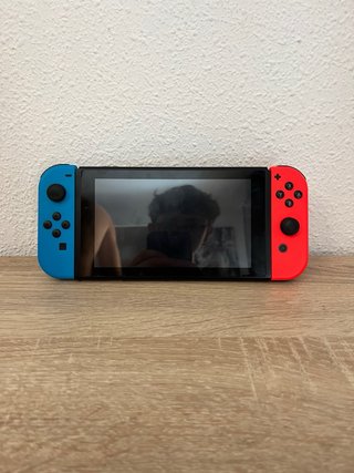 Nintendo Switch Azul/Rojo + Funda