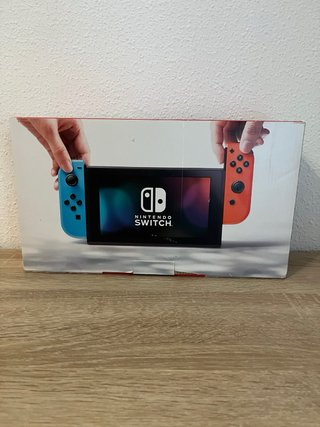 Nintendo Switch Azul/Rojo + Funda