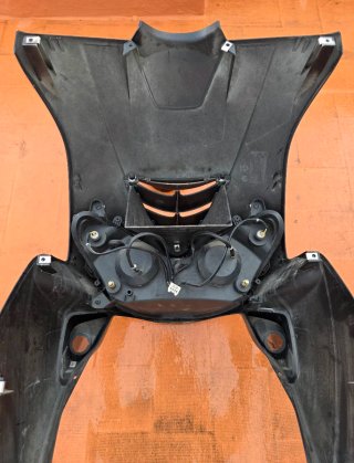 Carenado frontal Piaggio NRG Power