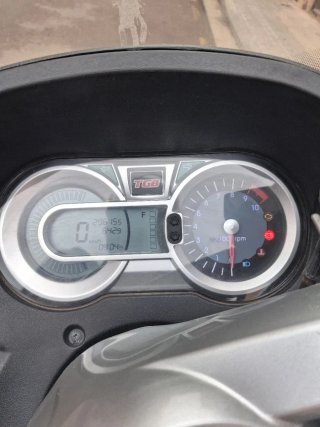 TGB X-Motion 250cc Maxi Scooter Negra/Plata