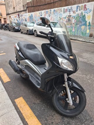 TGB X-Motion 250cc Maxi Scooter Negra/Plata