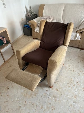 Sillón reclinable manual beige