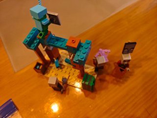 LEGO Minecraft 21267 La Patrulla del Desierto