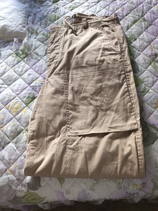 Pantaloni larghi beige