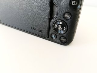8.000 DISPAROS Canon EOS M50 con objetivo kit