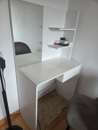 Tocador Blanco con Espejo y Estantes