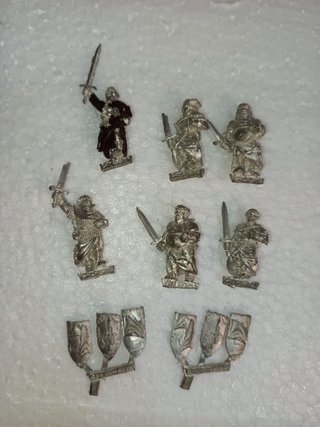 Warhammer Bret-Grail Reliquae + 6 Battle Pilgrims