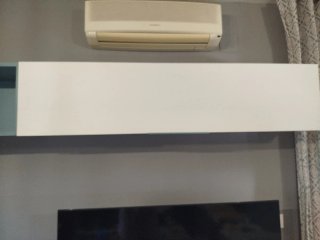 Mueble de salón modular blanco y azul