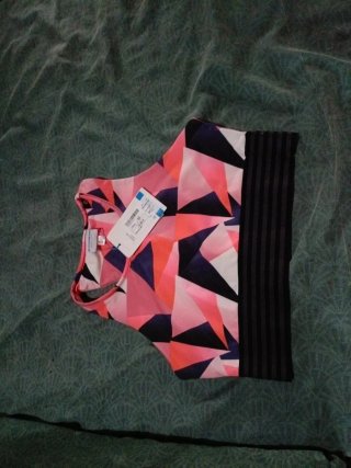 Top deportivo estampado geométrico