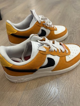 Nike Air Force 1 Naranja y Blanco