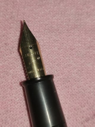 Pluma Sheaffer No Nonsense Vintage