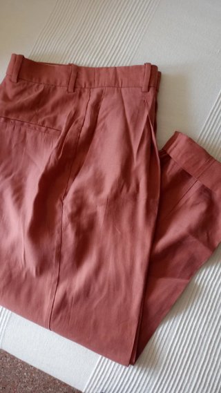 Pantalón de traje rosa