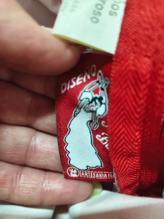 Traje de flamenca lunares rojo y verde