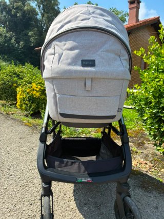 Carrito bebé. Solo llamadas 605873808.