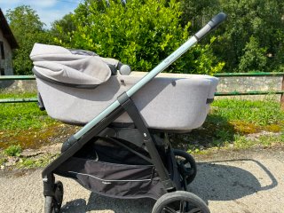 Carrito bebé. Solo llamadas 605873808.