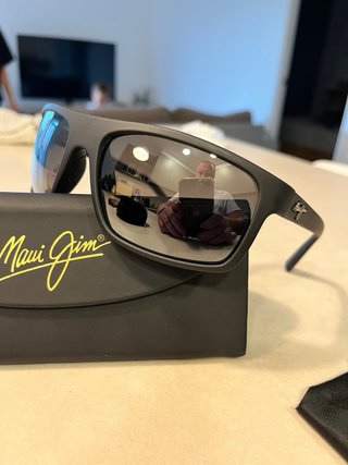 Gafas de sol Maui Jim negras y grises