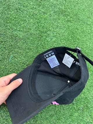 Gorra Dsquared2 Icon Forever Negra Rosa