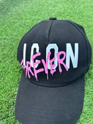 Gorra Dsquared2 Icon Forever Negra Rosa