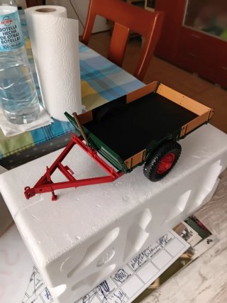 Maqueta Remolque JCB Farm Trailer UH 2712