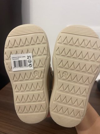 Botines niño marrones con velcro