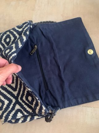 Bolso de tela con abalorios