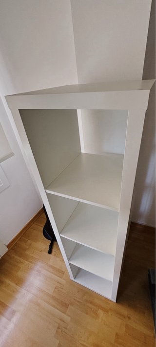 Estantería blanca de madera