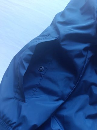 Cazadora niño azul con escudo