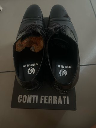 Zapatos de vestir Conti Ferrati negros