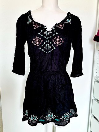 Vestido Zara bordado negro S