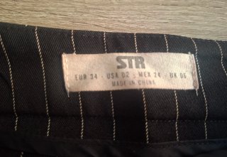 Falda Stradivarius cuadros y rayas
