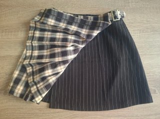 Falda Stradivarius cuadros y rayas