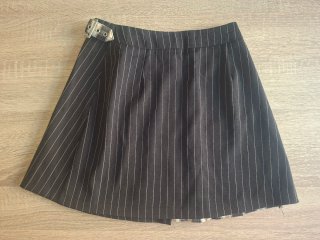 Falda Stradivarius cuadros y rayas