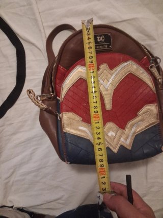 Mochila Loungefly Wonder Woman DC Comics