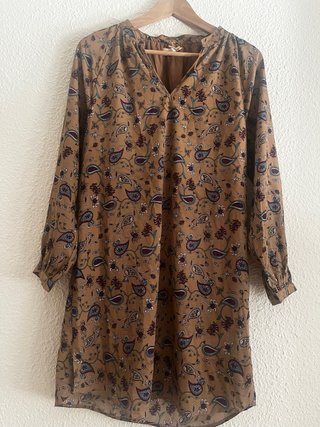 Vestido Amicci estampado floral.