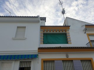Casa adosada en alquiler en Moguer