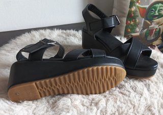 Sandalias de mujer negras sin usar