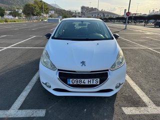 Peugeot 208 2013