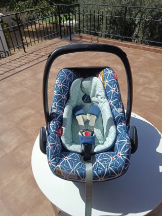 Maxi-Cosi Pebble Plus i-Size