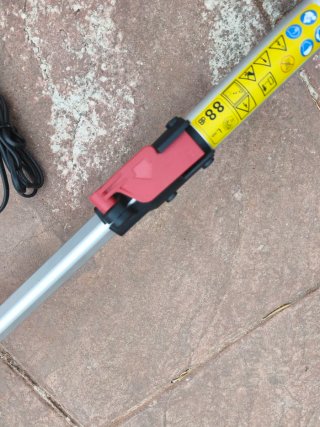Cortasetos extensible 20V + Batería y Cargador